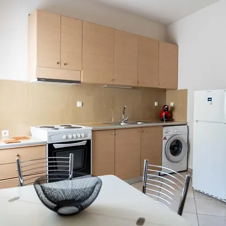 Elena 4 Apartmán Néa Péramos