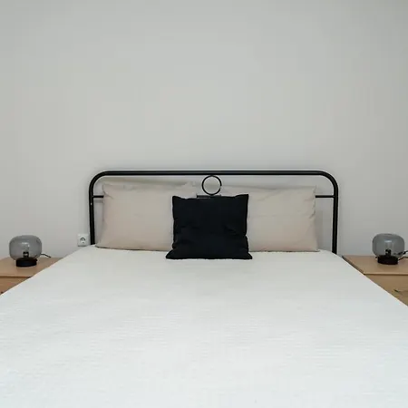 Elena 4 Néa Péramos