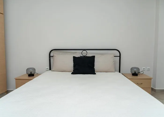 Elena 4 Néa Péramos